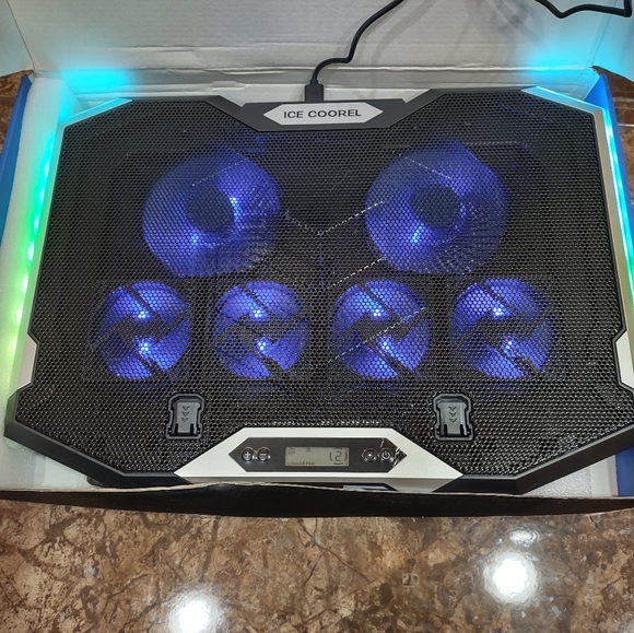 ICE COOREL RGB LAPTOP and PHONE STAND. - Picture 4 of 17